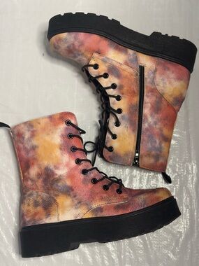 Tie-Dye Combat Boots - Colorful Women's Lace-Up Boots